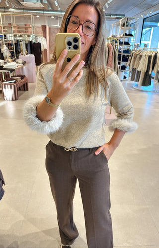 Pull met Afneembare Bontmanchetten