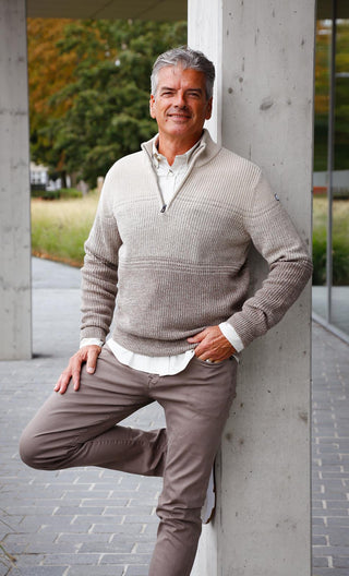 Pullover Half Zip